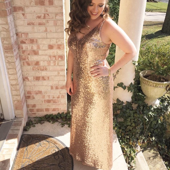 Champagne gown 🥂 - Picture 1 of 8